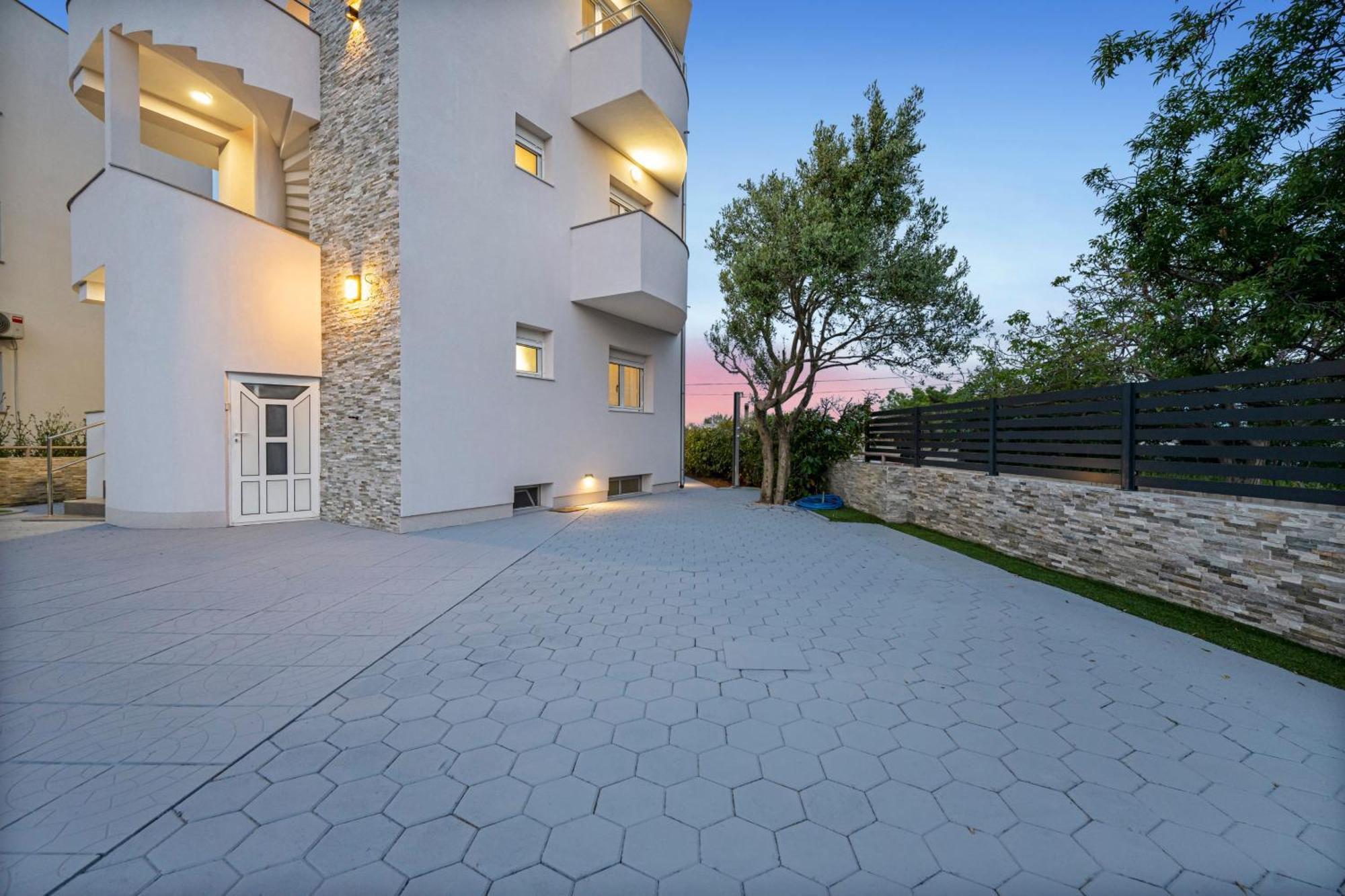 Aquarius Apartments - Beachside With Heated Pool Βόντιτσε Εξωτερικό φωτογραφία