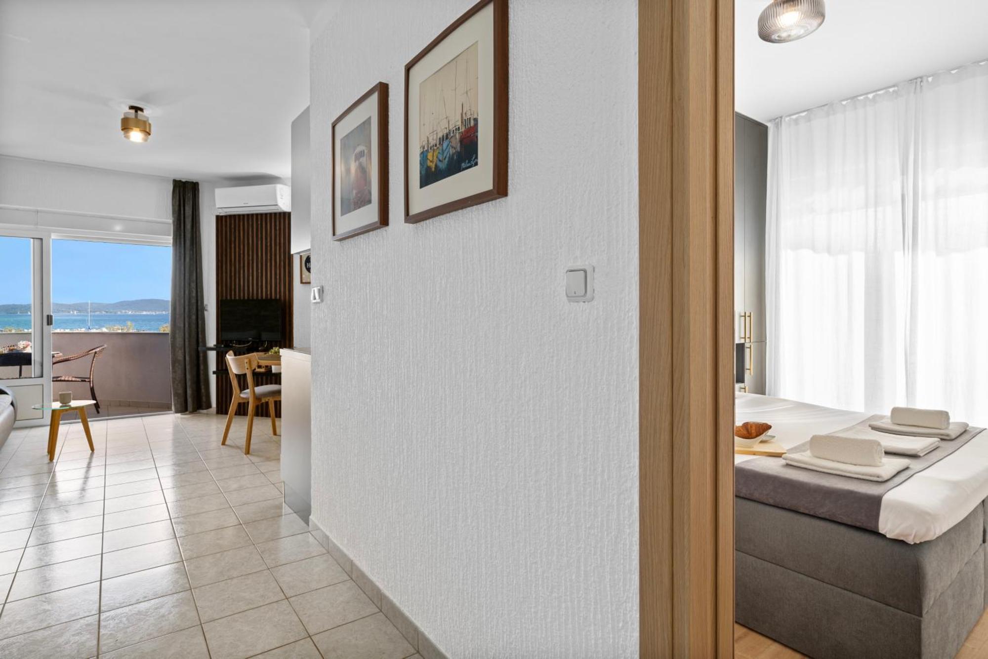 Aquarius Apartments - Beachside With Heated Pool Βόντιτσε Εξωτερικό φωτογραφία