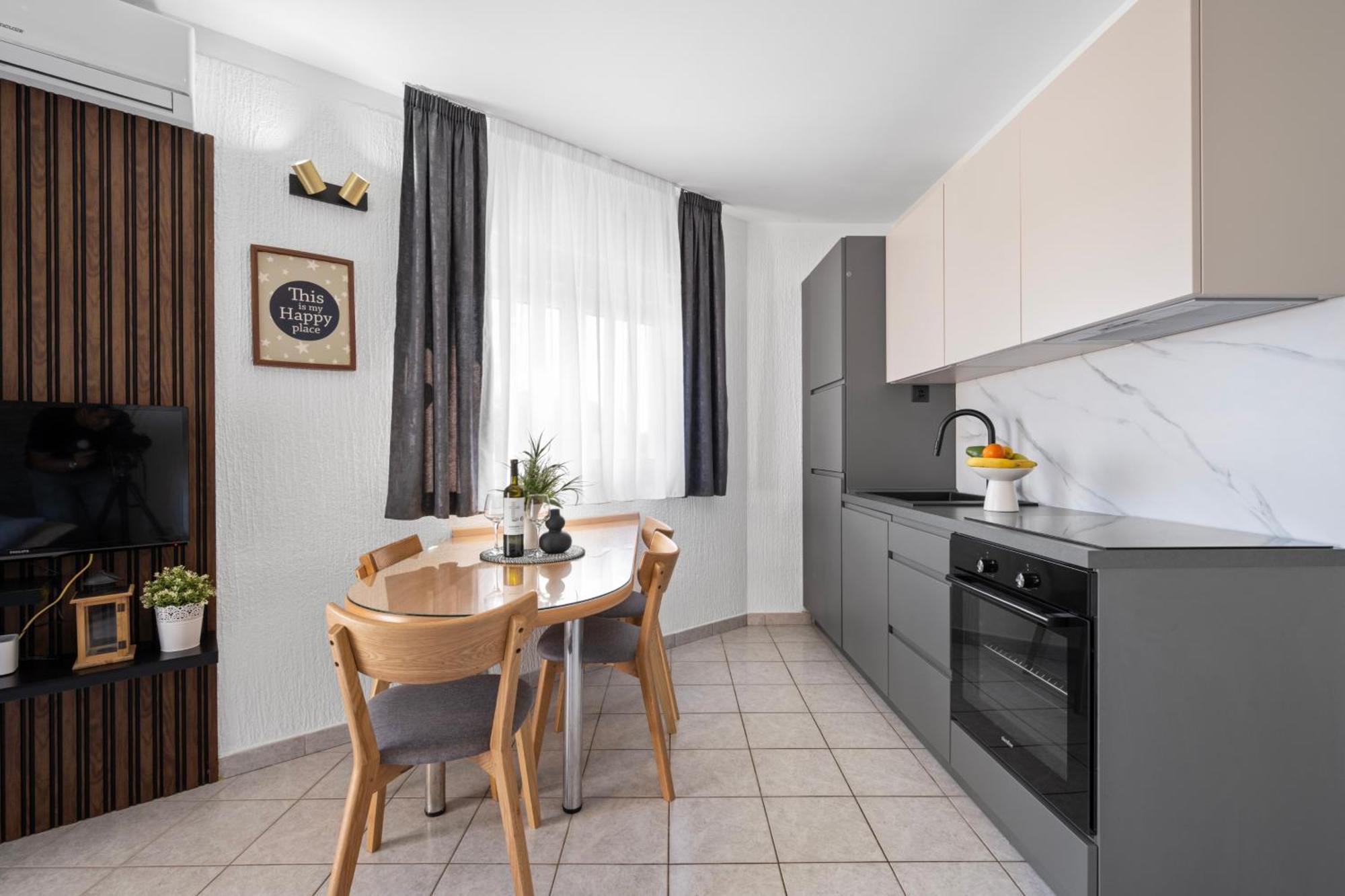 Aquarius Apartments - Beachside With Heated Pool Βόντιτσε Δωμάτιο φωτογραφία
