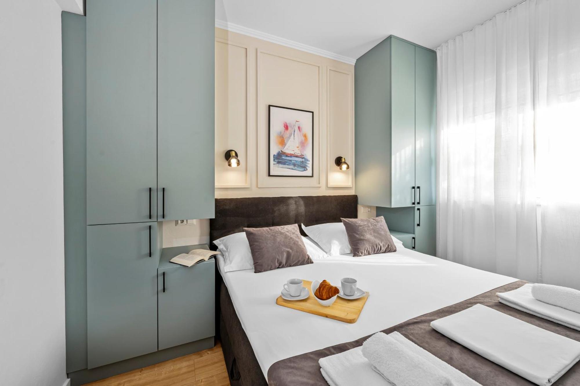 Aquarius Apartments - Beachside With Heated Pool Βόντιτσε Εξωτερικό φωτογραφία