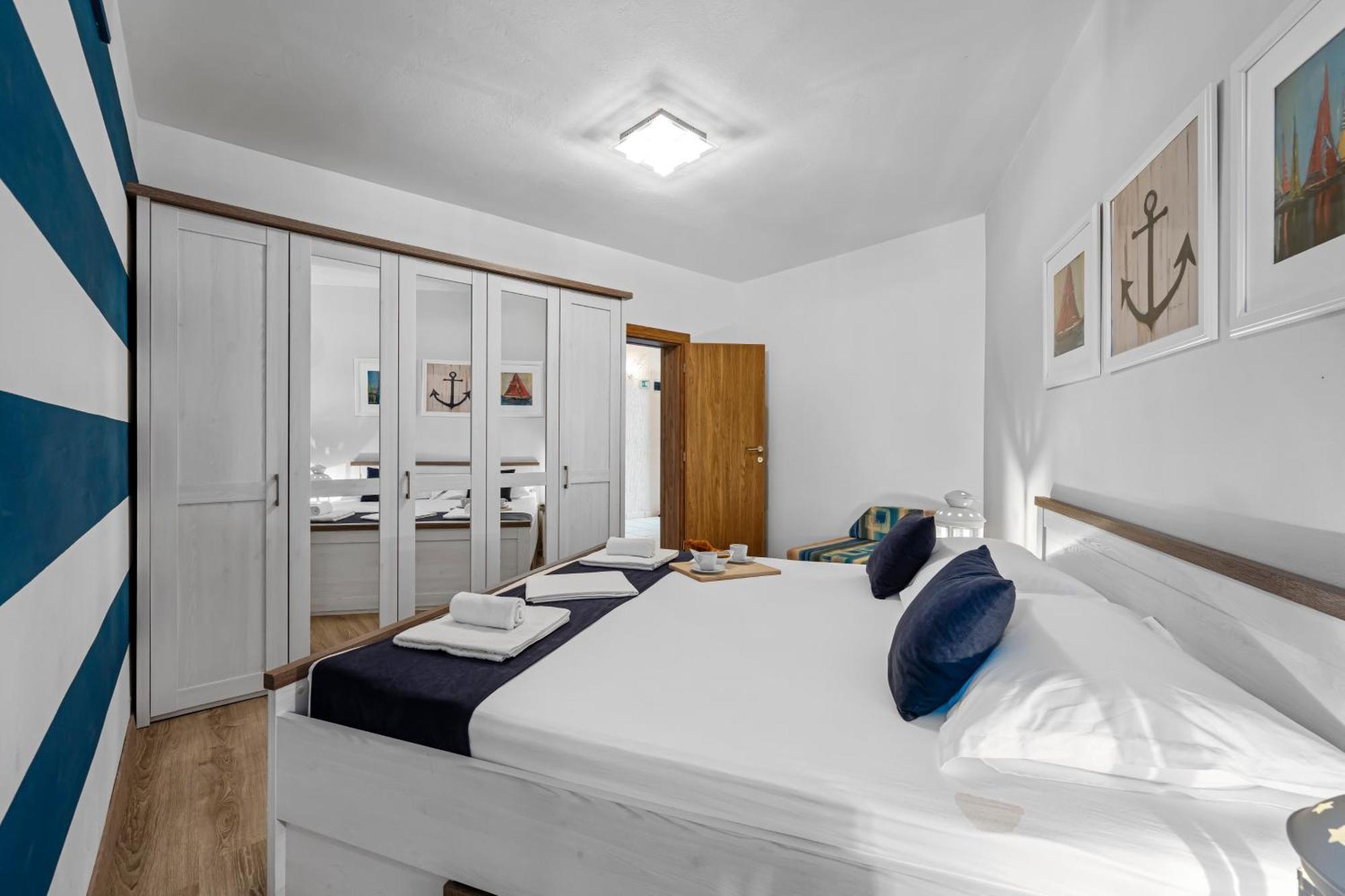 Aquarius Apartments - Beachside With Heated Pool Βόντιτσε Δωμάτιο φωτογραφία