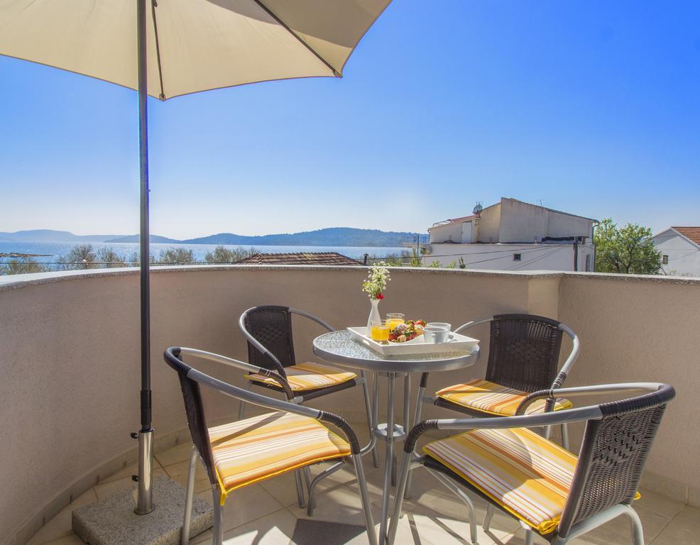 Aquarius Apartments - Beachside With Heated Pool Βόντιτσε Εξωτερικό φωτογραφία